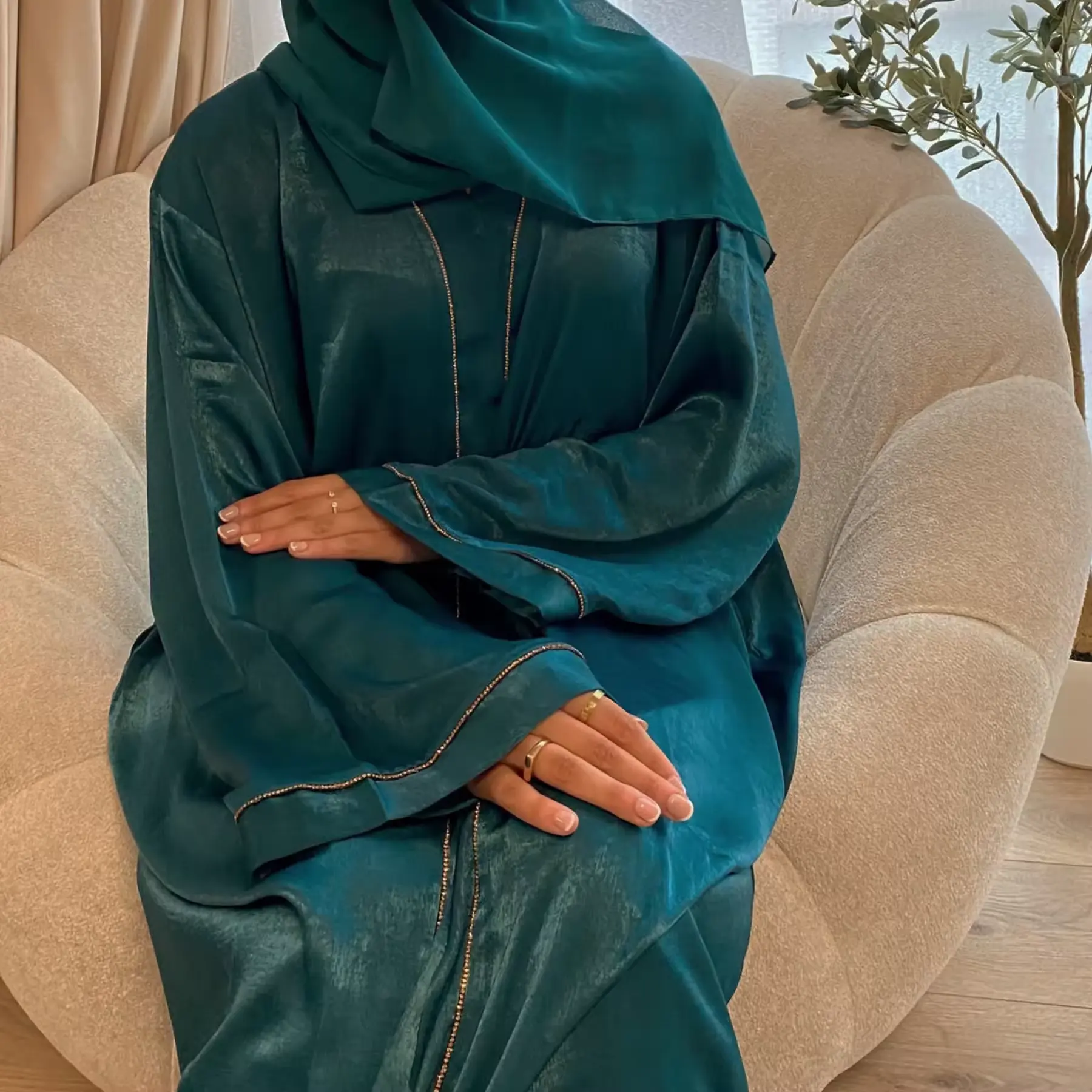 Soft Satin Silk Abaya Latest Eid New Design Satin Diamond Dubai Abaya Emerald Green En Satin De Luxury Abaya 2024