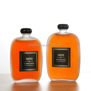 Botella de copa de vino 100mL 130Ml 250ml 350ml 500ml Esmerilado transparente Redondo Plano Frío Brew Café Jugo Whisky <span class=keywords><strong>Vodka</strong></span> <span class=keywords><strong>con</strong></span> tapón de rosca - Product Image 1