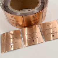 Rouleaux d'étiquettes personnalisées écologiques OEM/ODM, autocollants avec emblème de taureau en relief doré
