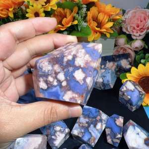 Venta al por Mayor de Cristal de Cuarzo Natural Tallado en Forma Libre de Ágata Azul de Alta Calidad, Decoración para el Hogar Estilo Feng Shui - Product Image 1