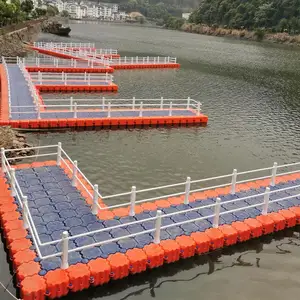 Vendita calda sport acquatici all'aperto facile installazione resistenza del cuscinetto forte piattaforma galleggiante dock gonfiabile