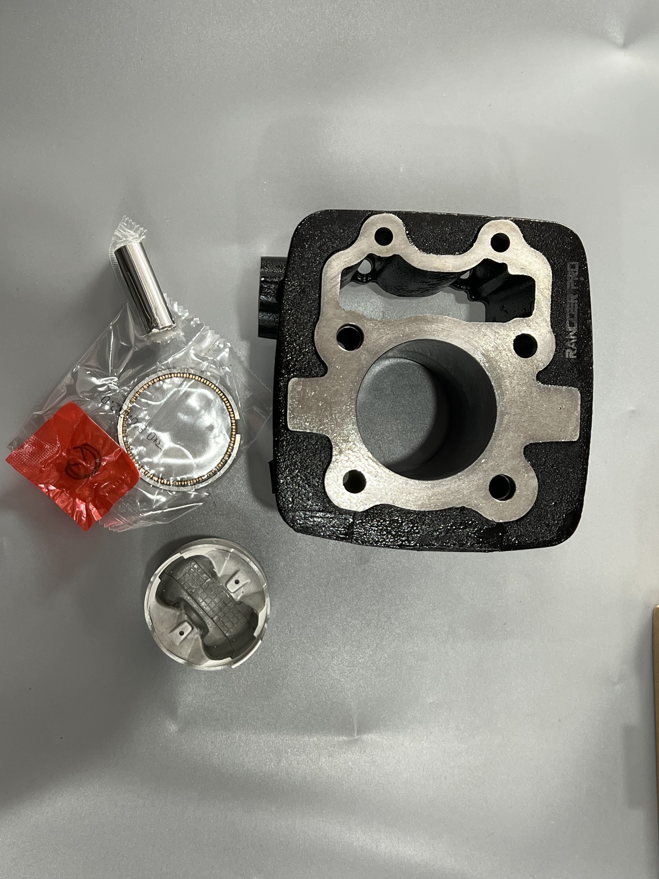 Wholesale Bajaj CT100 Cylinder Head Spare Parts for Motorcycles