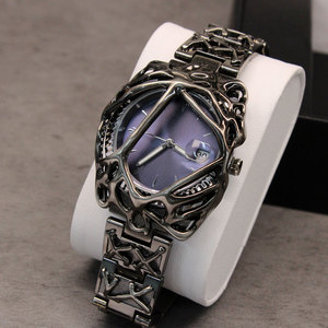 Low Moq Custom Logo Y2K Vintage Reloj de esfera grande para hombres Spider <span class=keywords><strong>Web</strong></span> Venom Alien Design Relojes de cuarzo - Product Image 2