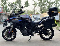 Benelli TRK502 500cc Adapté à toutes les conditions routières Confortable pour les longues distances de tourisme Puissant Durable Moto à essence