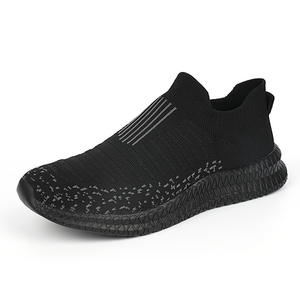 2025 nouveau modèle chaussures de sport paresseuses à surface en maille confortable et respirante pour marcher une pièce avec des chaussettes - Product Image 1