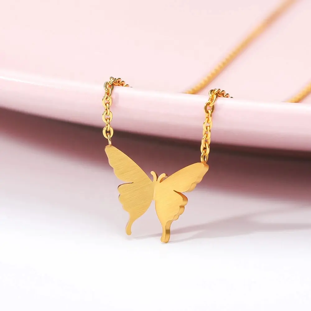 Yeni küçük kelebek gerdanlık kolye kadınlar için paslanmaz çelik altın renk boyun zincirleri 2022 moda takı kızlar için hediyeler toptan