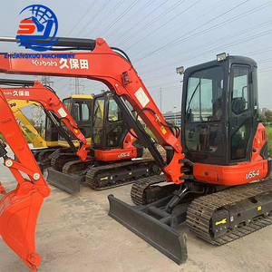 Excavadora de cadenas Kubota U55-4, peso operativo de 5.5 toneladas, con cazo de excavación de capacidad de 0.31m³, modelo usado. - Product Image 3