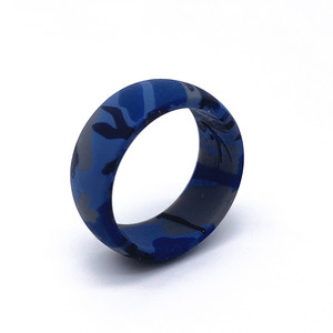 Cincin Kawin Silikon Unisex Motif Kamuflase Kotak-kotak Desain Cetak, Gaya Pribadi Lembut, Laris di Eropa dan Amerika untuk Pria - Product Image 3