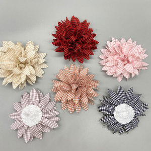 Corsages de flores a cuadros hechos a mano de tela de 13 cm, flores a cuadros para el cabello, zapatos, bolsos, ropa y accesorios. - Product Image 3