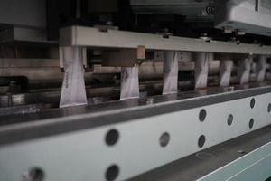 แพ็คน้ำยาหลายชั้นขนาด3มล. 8กรัมเครื่องบรรจุครีมเครื่องสำอางผิวแบบอัตโนมัติ - Product Image 4