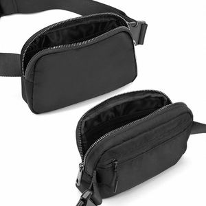Mini sac banane noir étanche avec sangle réglable pour le voyage, la course, la randonnée et le cyclisme - Product Image 2