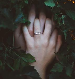 Anillo de Joyería de Moda OAHLAN, Anillo de Titanio con Circonita Cúbica de 4 mm, Anillo de Compromiso Plateado, Anillo de Promesa para Mujer - Product Image 6