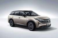 سيارة دونغفنغ نيسان تيرا SUV متوسطة الحجم، محرك 2.5 لتر، دفع رباعي، ناقل حركة أوتوماتيكي، مقاعد جلدية مستعملة، داخلية داكنة، فتحة سقف، مقود يسار، عجلات R17