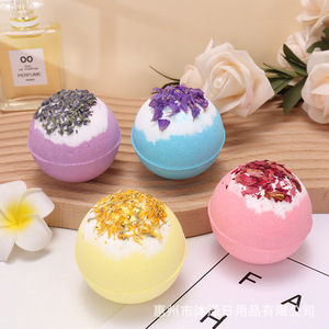 Bombes de bain effervescentes aux fleurs séchées 100g avec parfum d'huiles essentielles pour hôtels et spas - Product Image 3