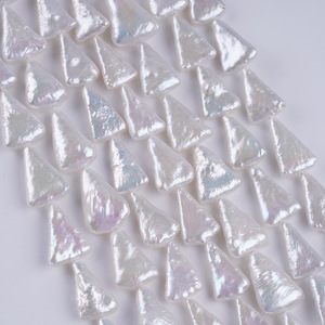 Perles de bouton d'eau douce naturelles blanches baroques triangulaires de 10 à 13 mm, perles en vrac roses, accessoires de bijoux DIY, vente en gros à Zhuji - Product Image 4