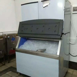 1000KG Hot Sale Commercial High Productivity 200kg Ice <b>Cube</b> Making Machine With Compressor Motor Core Made in Guangzhou Ice <b>Cube</b> - Product Image 1