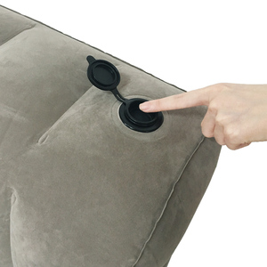 หมอนรองขาสำหรับเดินทางและเครื่องบินหมอนรองขาแบบพองได้พร้อมกระเป๋าเก็บของแบบยืดหยุ่นสำหรับเดินทาง - Product Image 3