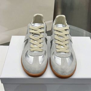 Chaussures de sport décontractées de luxe pour femmes, de qualité supérieure, en poudre et argent, sur mesure, simples et polyvalentes, à lacets - Product Image 6