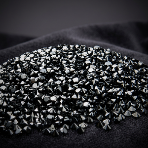 Diamant noir rond brillant naturel de 1,25 carat, 6,80 mm, qualité AAA, certifié IGI, coupe excellente, dureté 10 Mohs - Product Image 3