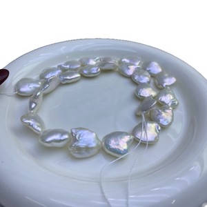 ไข่มุกบาร็อคสีขาวธรรมชาติขนาด 12 มม. รูปทรงหัวใจไม่สม่ำเสมอ แสงเงาสวยงาม สำหรับงาน DIY เครื่องประดับ ไข่มุกเม็ดเดี่ยว - Product Image 5