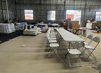 Chaise pliante avec pieds en métal et plastique, capacité de charge de 300 lb, cadre en métal blanc pour événements, formations, ensembles d'extérieur