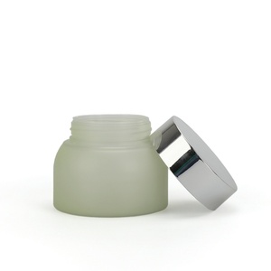 Venta al por mayor de fábrica: Tarros cosméticos de plástico de lujo, color verde personalizado, boca ancha, tapa de rosca para crema de ojos, loción y limpiador facial. - Product Image 4