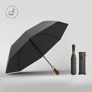 Cadeaux d'affaires <span class=keywords><strong>de</strong></span> marque moderne <span class=keywords><strong>haut</strong></span> <span class=keywords><strong>de</strong></span> <span class=keywords><strong>gamme</strong></span> <span class=keywords><strong>Parapluie</strong></span> pliant entièrement automatique Poignée en bois <span class=keywords><strong>de</strong></span> couleur unie <span class=keywords><strong>Parapluie</strong></span> <span class=keywords><strong>de</strong></span> qualité supérieure - Product Image 4