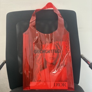 กระเป๋าแฟชั่นพีวีซีใสสีแดงความ<span class=keywords><strong>จ</strong></span>ุสูงพิมพ์โลโก้ที่กำหนดเองสำหรับช้อปปิ้ง - Product Image 3