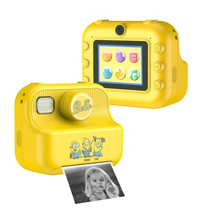 Cámara de Impresión Instantánea YMX <span class=keywords><strong>Minions</strong></span> Amarilla con Dos Pantallas para Niños, con Lente Frontal e Impresora Trasera para Compartir <span class=keywords><strong>Fotos</strong></span> al Instante - Product Image 4