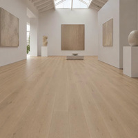 Parquet en chêne blanc européen, épaisseur 14 mm, surface brossée, longueur aléatoire, style moderne, salon, villa