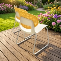 Chaise de bureau et de salle de classe moderne, durable, ergonomique et ventilée, avec base en plastique perforé à motif étoile, empilable, pour écoles et hôpitaux