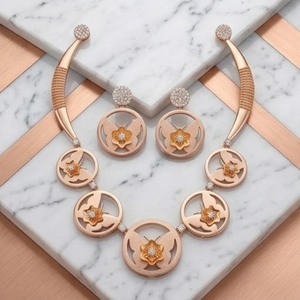 Bijoux de mariage de luxe, collier circulaire floral en argent 925 plaqué or rose italien, ensemble avec boucles d'oreilles assorties, bijoux de créateur - Product Image 2