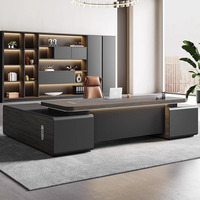 Bureau de direction en L moderne avec structure métallique et plateau en bois, rangement personnalisé pour PDG, directeur, PDG - Design durable et écologique