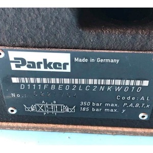 วาล์วควบคุมทิศทางแบบสัดส่วน Parker รุ่น D111FBE02LC2NKW010 วาล์วไฮดรอลิกแรงดันสูงสุด 350 บาร์ - Product Image 1