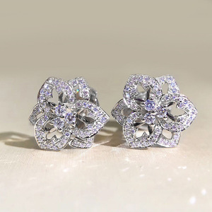 Eleganti Orecchini a Perno con Fiori per Donne, Orecchini Floreali con Pietre Scintillanti, Gioielli alla Moda per Uso Quotidiano, Vendita all'Ingrosso - Product Image 5