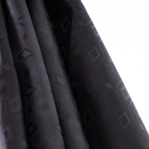 Tissu Jacquard Tissé Premium 100% Nylon Couleur et Taille Personnalisées Matière Durable Imperméable pour Vêtements d'Extérieur Filles et Garçons - Product Image 3