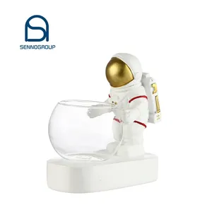Hot sale creative design Space Astronaut diver cocktail glasses wine glass martin juice Glass Cup Can emit light