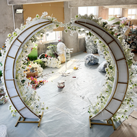 Arche florale en forme de corne de cerf avec roses blanches de 2,4 m de haut pour cérémonie de mariage et décoration de fond - Ventes flash