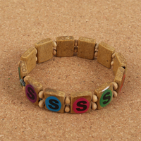 Vente en Gros : Bracelet Militaire Marron Extensible Fait Main à Motif de Plaquettes en Bois, Conception Personnalisée