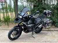 Pour moto de tourisme R1200GS Adventure Black Edition 1170cc, moteur Boxer Twin refroidi par liquide, finition noir mat d'usine