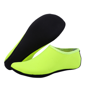 Calcetines de Agua de <span class=keywords><strong>Neopreno</strong></span> Esenciales <span class=keywords><strong>para</strong></span> Playa, <span class=keywords><strong>Piscina</strong></span>, Surf y Yoga, <span class=keywords><strong>para</strong></span> Mujeres y Hombres, Cómodos, <span class=keywords><strong>para</strong></span> Cruceros y Natación - Product Image 2