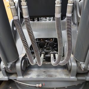 Excavatrice d'occasion haute performance Volvo EC240B de Suède Les composants principaux comprennent un moteur et une pompe - Product Image 5