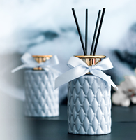 Coffret Cadeau Diffuseur à Bâtonnets en Céramique Premium – Bouteille Gaufrée Diamant – Parfum Longue Durée – Idéal pour Mariages et Cadeaux de Pendaison de Crémaillère