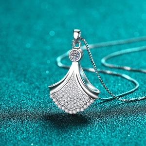 2025 nuevo producto plata pura mujer Moissanite clavícula cadena mujer falda colgante collar Regalo de Cumpleaños joyería - Product Image 4