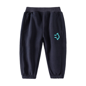 2024 autunno nuovi <span class=keywords><strong>pantaloni</strong></span> della <span class=keywords><strong>tuta</strong></span> da ragazzo <span class=keywords><strong>pantaloni</strong></span> sportivi Casual per i più piccoli <span class=keywords><strong>pantaloni</strong></span> lunghi larghi lavorati a maglia per bambini - Product Image 5