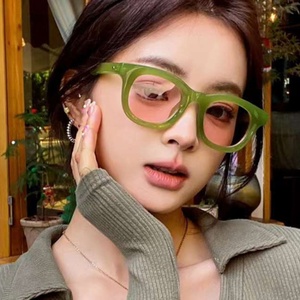 Gafas de Sol Redondas Mint Manbo Wind Senior Sense, con Logotipo Personalizado <span class=keywords><strong>Vogue</strong></span>, Protección UV, Color Caramelo, Estilo <span class=keywords><strong>Y2K</strong></span> - Product Image 1