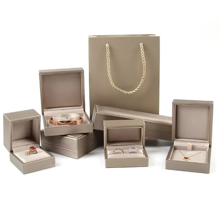Boîte de rangement pour bijoux emballage cadeau boîte de luxe pour boucles d'oreilles bague collier boîte à bagues en cuir PU ensemble complet de bijoux boîtes d'emballage
