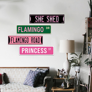 Letrero Metálico Retro de Flamingo Rosa para Decoración de Pared de Habitación Femenina o de Estilo Girly - Product Image 2