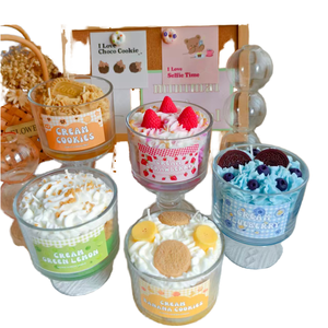 Vela Aromática en Forma de Taza de <span class=keywords><strong>Crema</strong></span> de Frutas con Aroma a Fresa, Arándano y Plátano, Ideal como Accesorio de Fotografía y Decoración del Hogar - Product Image 1