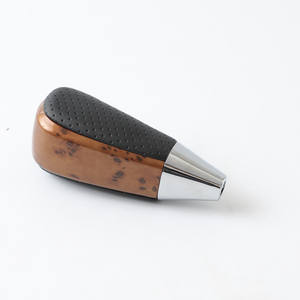 Pommeau de levier de vitesse en cuir et fibre de carbone pour Toyota Land Cruiser 200 FJ20 2008-2017, pommeau de levier de vitesse ergonomique - Product Image 3